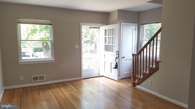 property at 905 Little St