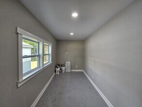 906 Kentucky Ave in Lynn Haven, FL - Building Photo - Building Photo
