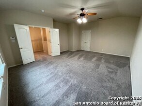 1114 Coral Bay in San Antonio, TX - Building Photo - Building Photo