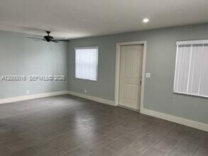 210 NW 57th St in Oakland Park, FL - Building Photo - Building Photo
