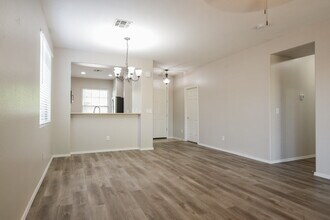 1824 W Kuralt Dr in New River, AZ - Building Photo - Building Photo