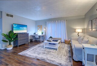 5501 Spruce Ave in West Palm Beach, FL - Building Photo - Building Photo