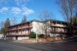 McClatchy Hillside apartments in Sacramento, CA - Building Photo - Building Photo