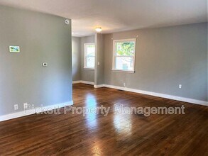 631 Bertha Ave in Bremerton, WA - Building Photo - Building Photo