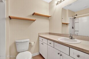 156 Whispering Brk Dr in St. Augustine, FL - Building Photo