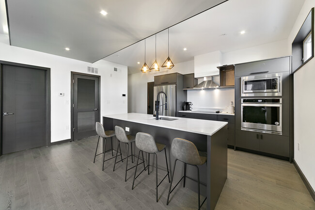 441 N 35th St in Philadelphia, PA - Building Photo - Building Photo