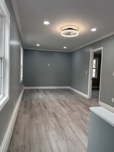 661 Mount Lucas Rd, Unit 2 in Princeton, NJ - Building Photo - Building Photo