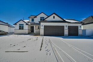 2541 N Fall Breeze Wy in Lehi, UT - Building Photo