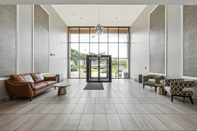 1111 River Rd in Edgewater, NJ - Building Photo - Building Photo