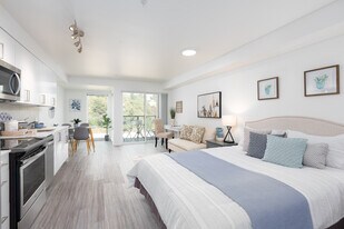 UPlace Apartments in Seattle, WA - Building Photo