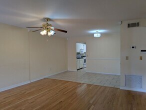 725 Northlake Blvd in Altamonte Springs, FL - Foto de edificio - Building Photo