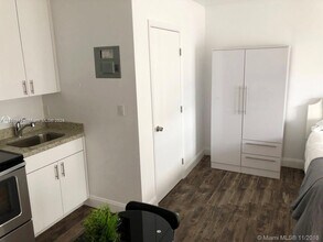 2344 W Flagler St in Miami, FL - Building Photo - Building Photo