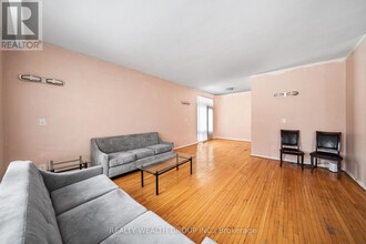 2971 Sheppard Ave E in Toronto, ON - Building Photo - Building Photo