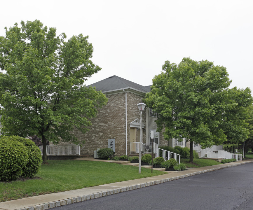 Floral Avenue Ventures in New Providence, NJ - Foto de edificio