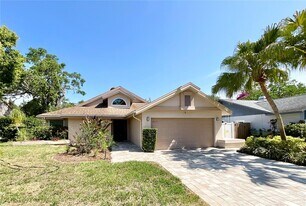 2913 Longbrooke Way in Clearwater, FL - Building Photo