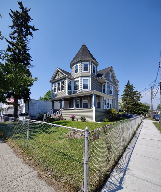 2295 E Main St Rentals in Bridgeport, CT