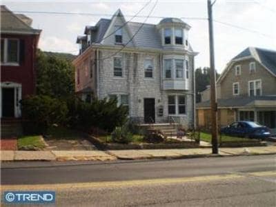 2136 Perkiomen Rd in Reading, PA - Building Photo