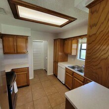 581 Geraldine Ln in Brownsville, TX - Building Photo - Building Photo