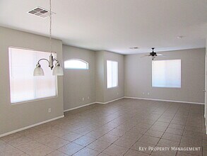 8552 Amber Star St in Las Vegas, NV - Building Photo - Building Photo