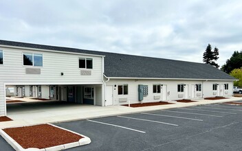 Mission Briar Apartments in Canby, OR - Foto de edificio - Building Photo