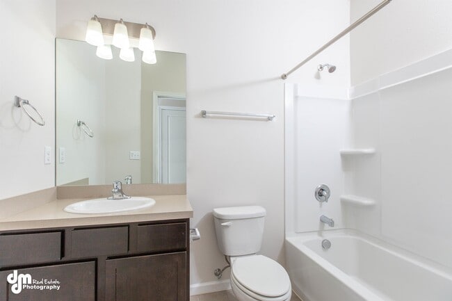 156 Willow View Circle in Anchorage, AK - Building Photo - Building Photo