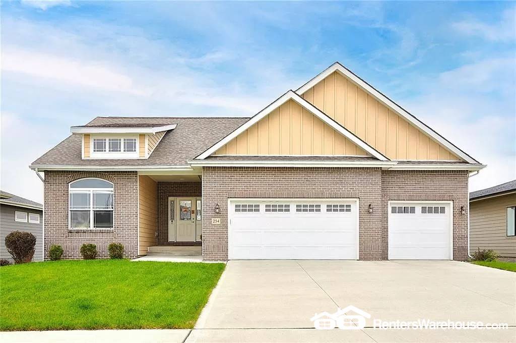 254 S 91st St in West Des Moines, IA - Building Photo