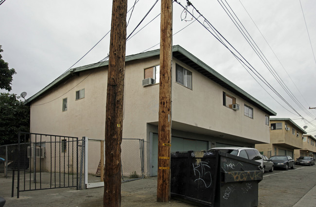 10401 Amherst Ave in Montclair, CA - Building Photo - Building Photo