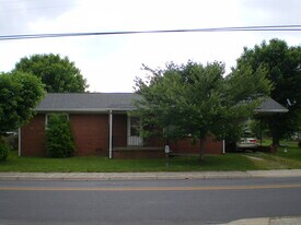 1291 Brown Ave in Waynesville, NC - Building Photo