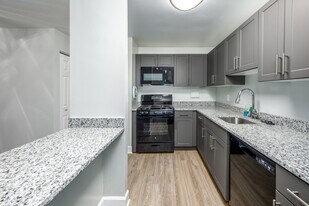 Hewitt Gardens Apartments in Silver Spring, MD - Building Photo