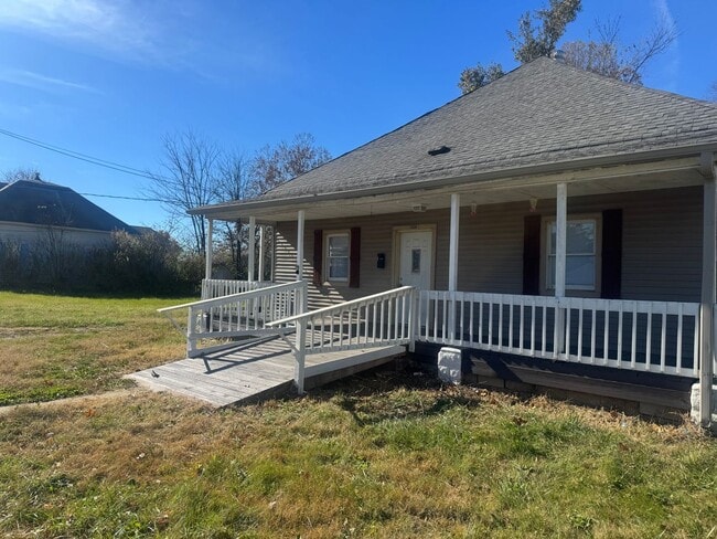 property at 1306 Davis Ave