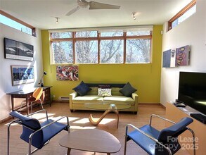 130 Biltmore Ave in Asheville, NC - Building Photo - Building Photo