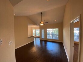 1919 Post Oak Park Dr, Unit 1201 in Houston, TX - Building Photo