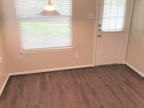 1805 Manor Cir in Rosenberg, TX - Foto de edificio - Building Photo
