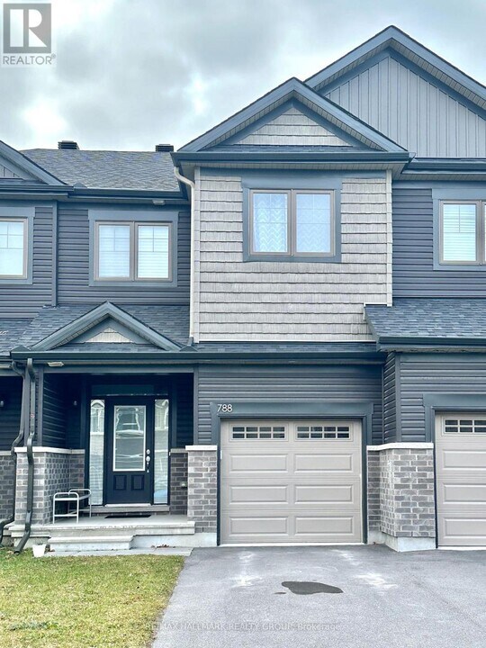 788 Miikana Rd in Ottawa, ON - Building Photo