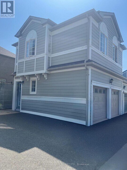 6 Innisvale Dr in Markham, ON - Building Photo