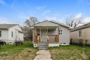 129 S Old Church St in Petersburg, VA - Building Photo