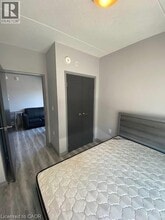 275 Larch St in Waterloo, ON - Building Photo - Building Photo