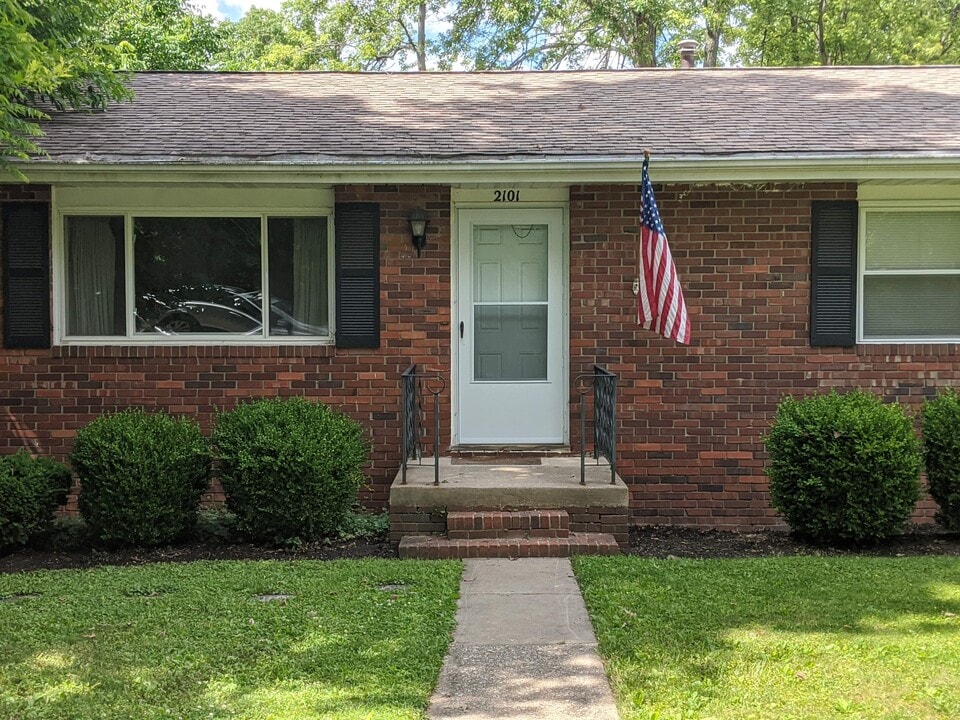 2101 Berger Ave Photo