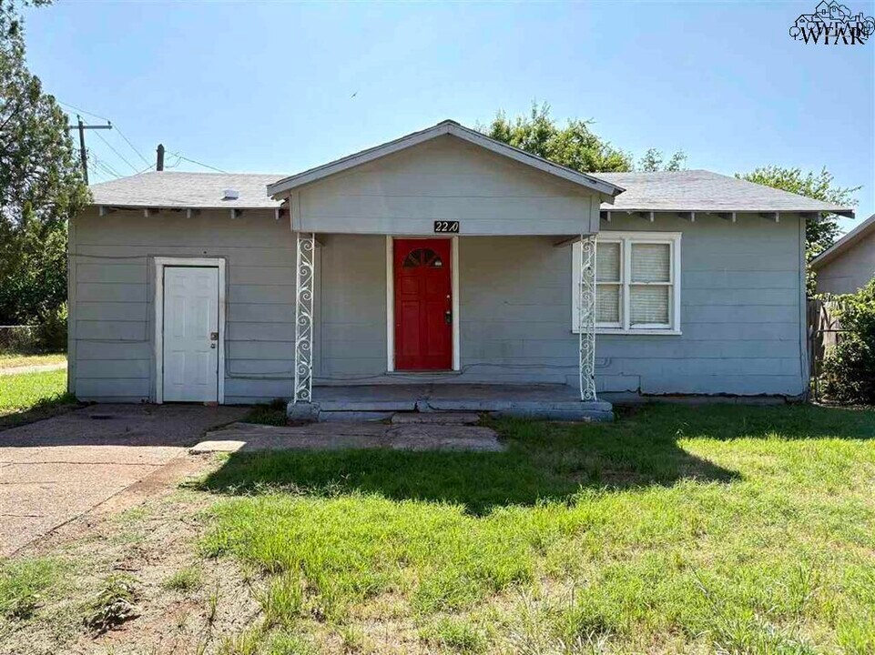 2210 Garfield St in Wichita Falls, TX - Building Photo
