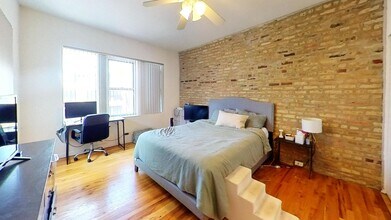 1307 W Addison St in Chicago, IL - Building Photo - Building Photo