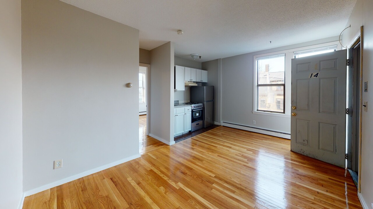 198 Allston St, Unit #14 in Boston, MA - Building Photo