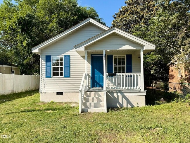 property at 1002 E Harnett St