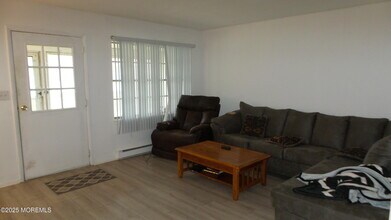 1246B Hamilton Ct in Lakewood, NJ - Building Photo - Building Photo