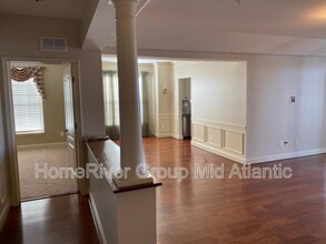 8606 Wintergreen Ct in Odenton, MD - Foto de edificio - Building Photo