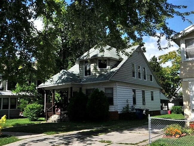 property at 1959 N Superior St