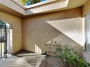 8176 E Del Cuarzo Dr in Scottsdale, AZ - Building Photo - Building Photo