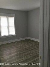 1037 E Oakland Ave-Unit -Duplicate of 1 in Lansing, MI - Building Photo - Building Photo