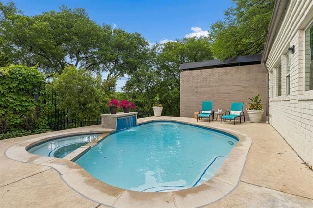 property at 2001 St Charles Pl