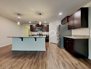 215 Bellflower Cir in Guyton, GA - Building Photo - Building Photo