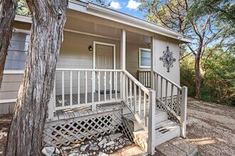 1811 Hidden Valley Rd in Granbury, TX - Building Photo - Building Photo